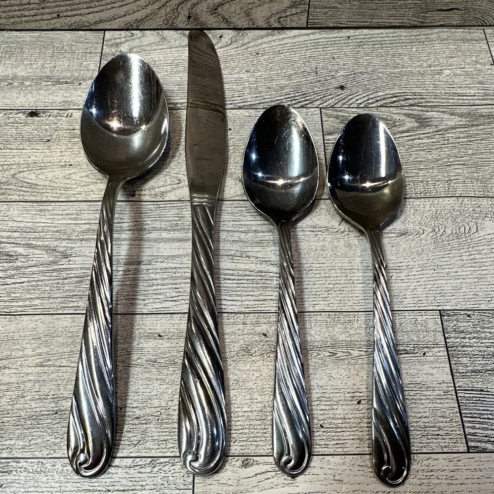 Farberware Stainless Steel Flatware 4PC Knife & Spoons Twist Silver Indonesia